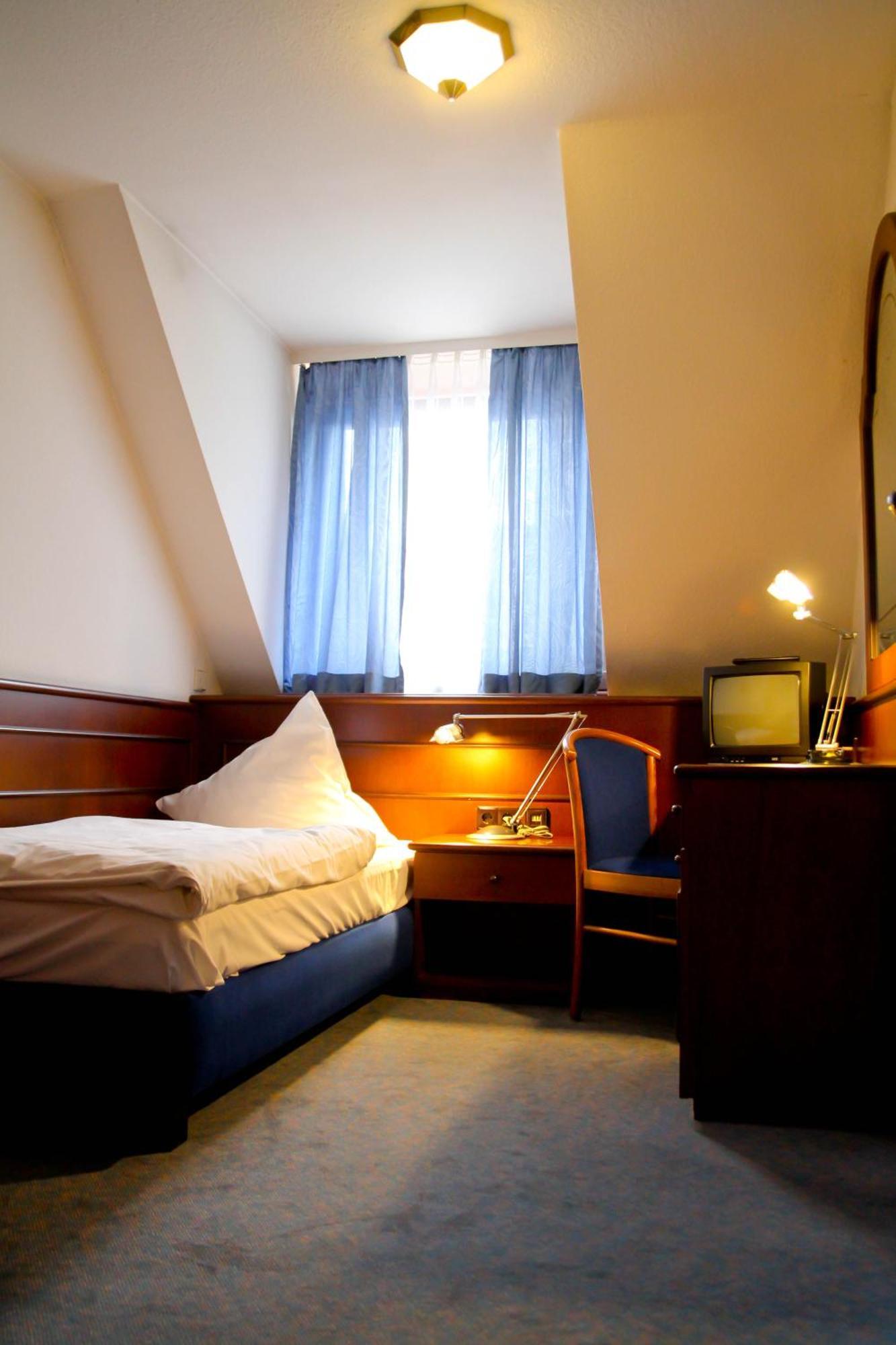 בול Hotel Garni Italia מראה חיצוני תמונה