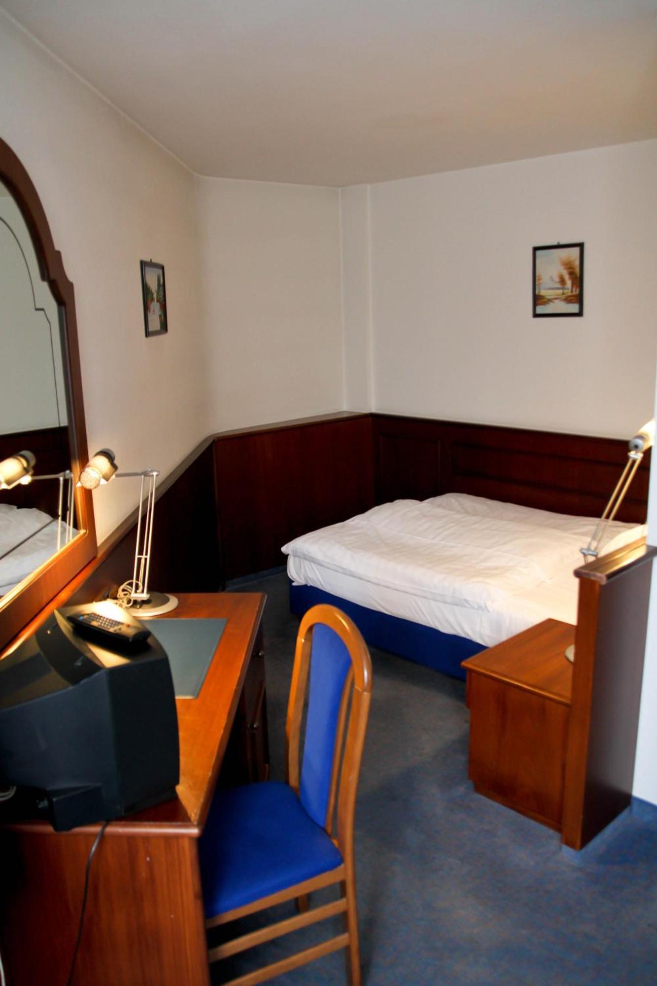 בול Hotel Garni Italia מראה חיצוני תמונה